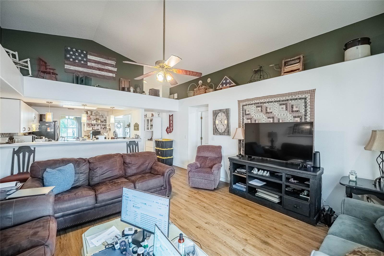 LAKE THOMAS WOODS SIXTH ADD - Residential