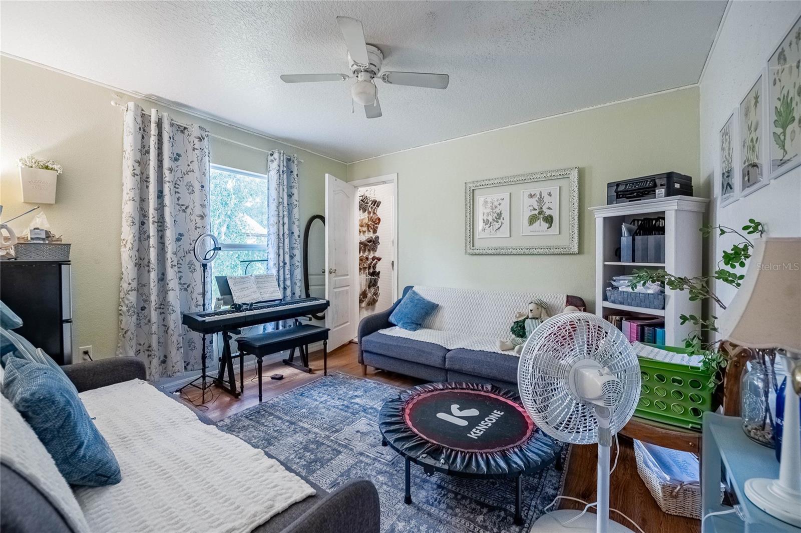 LAKE THOMAS WOODS SIXTH ADD - Residential