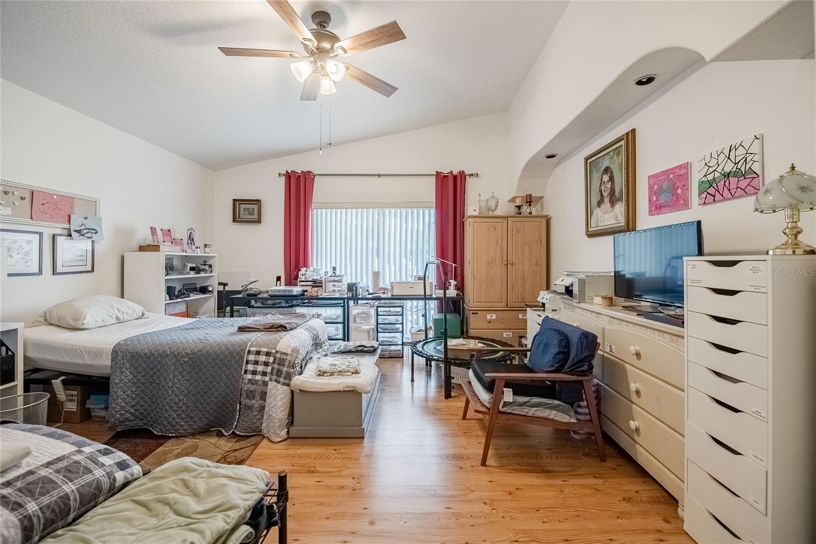 LAKE THOMAS WOODS SIXTH ADD - Residential