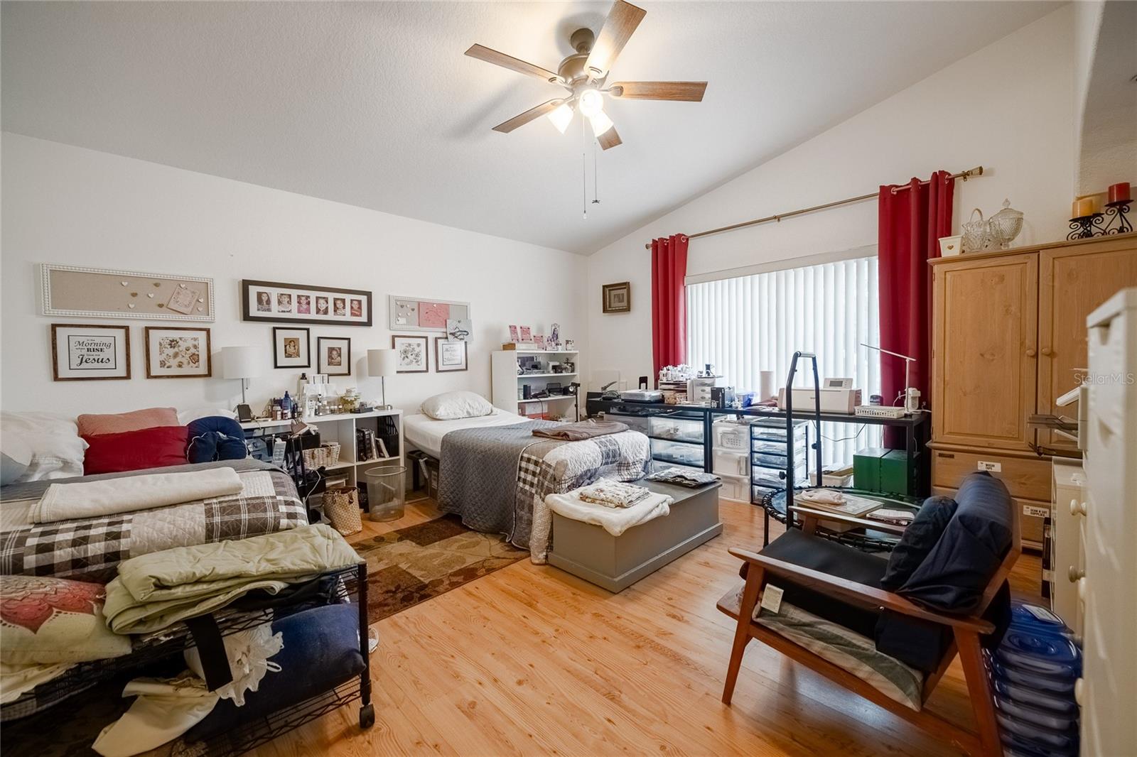 LAKE THOMAS WOODS SIXTH ADD - Residential