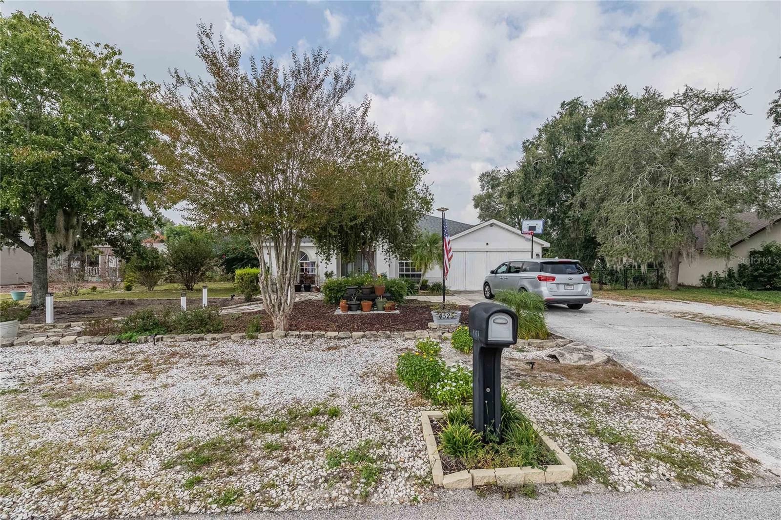 LAKE THOMAS WOODS SIXTH ADD - Residential