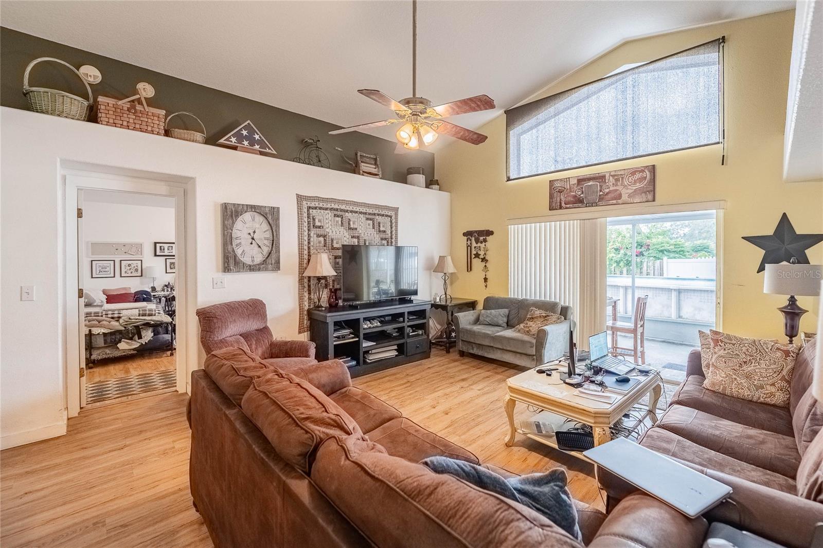 LAKE THOMAS WOODS SIXTH ADD - Residential