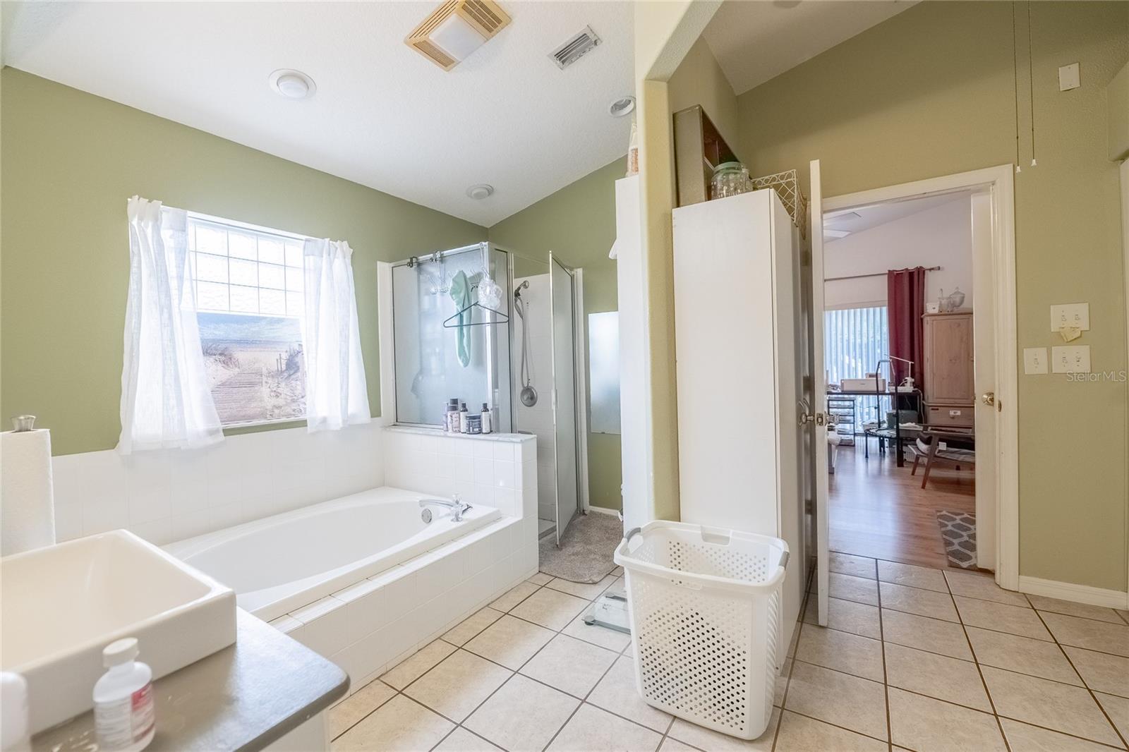 LAKE THOMAS WOODS SIXTH ADD - Residential