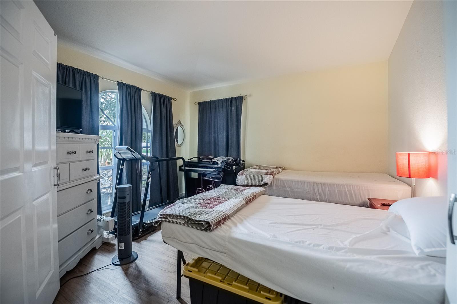 LAKE THOMAS WOODS SIXTH ADD - Residential