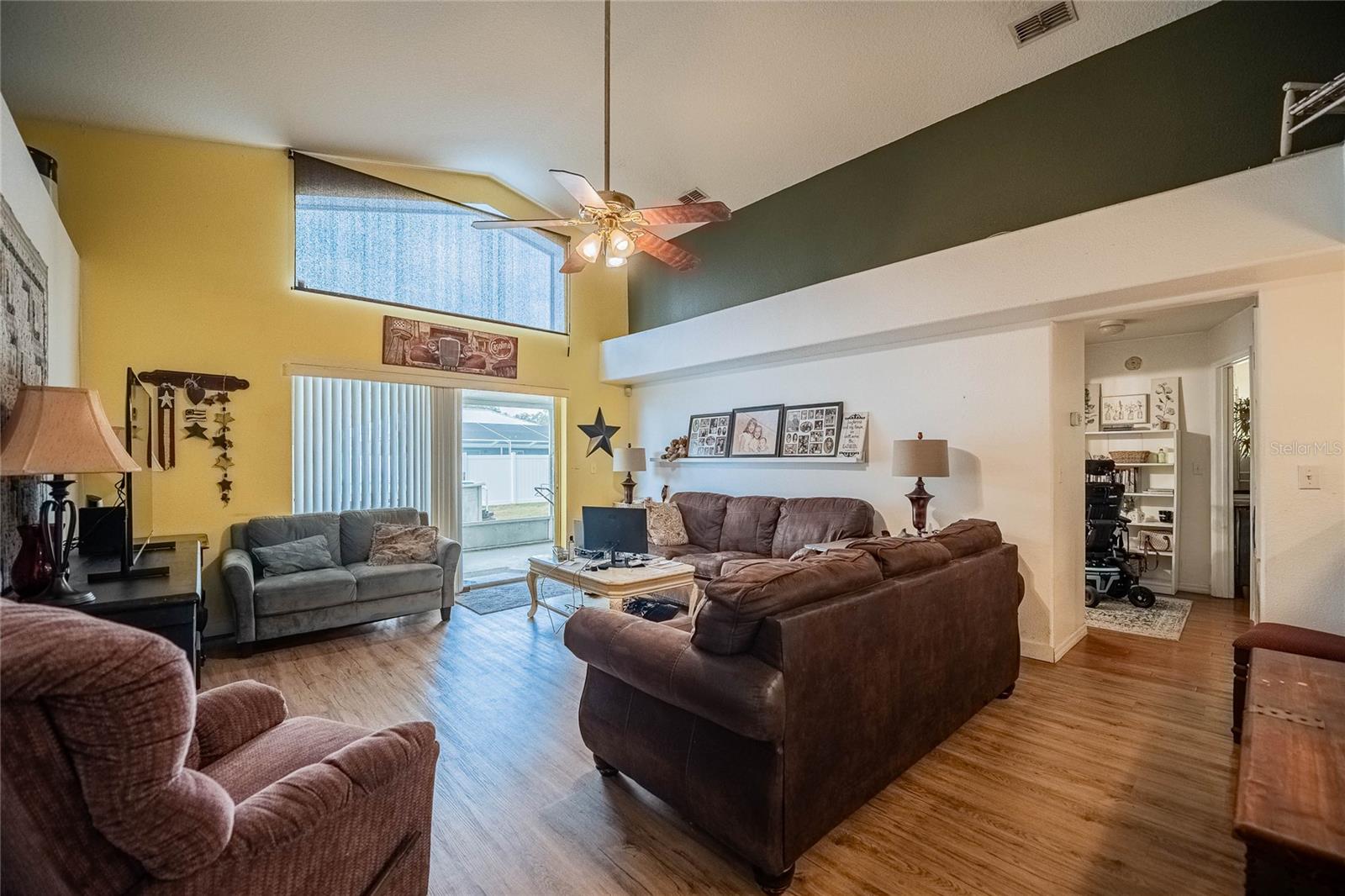 LAKE THOMAS WOODS SIXTH ADD - Residential