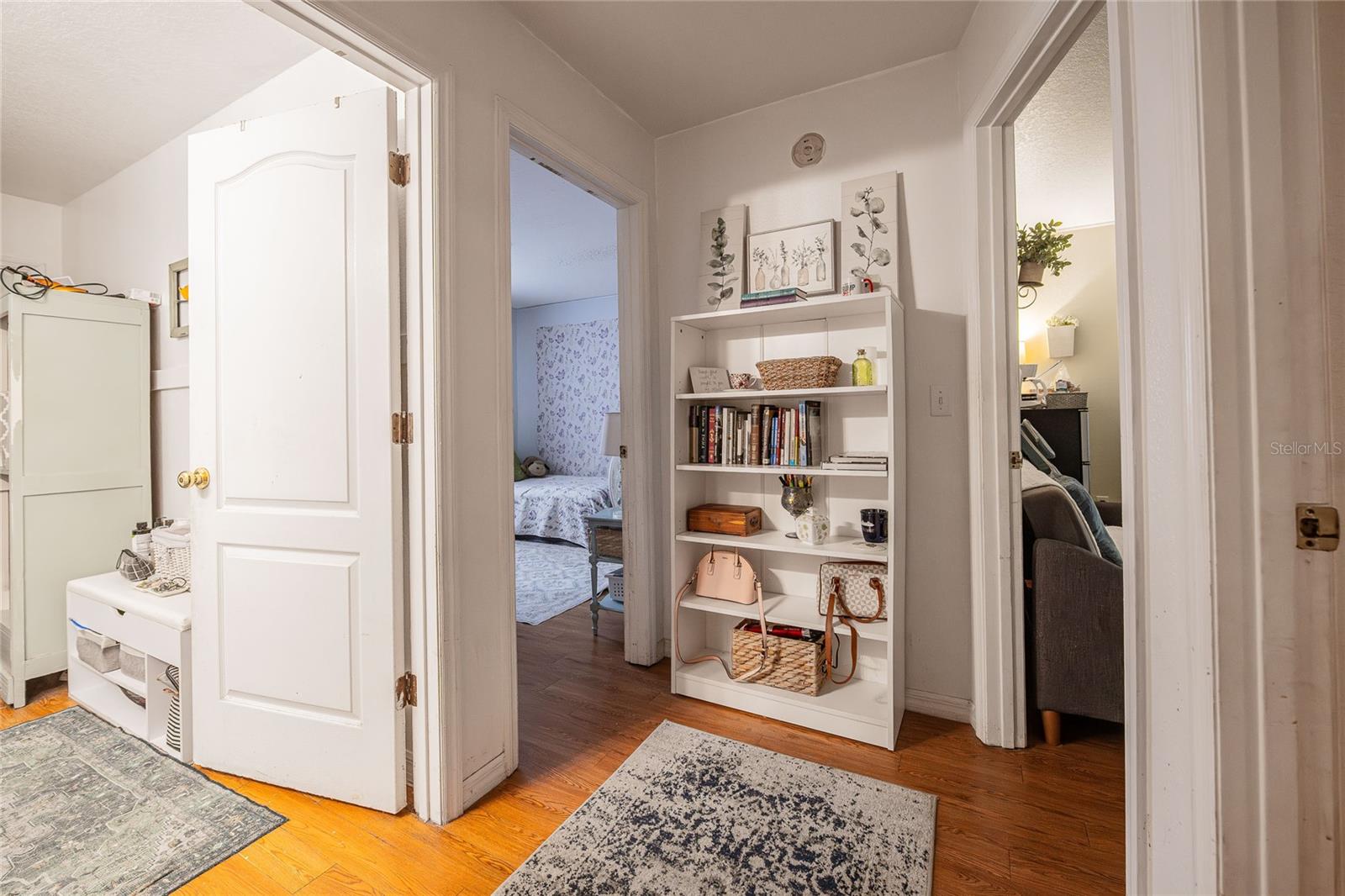 LAKE THOMAS WOODS SIXTH ADD - Residential