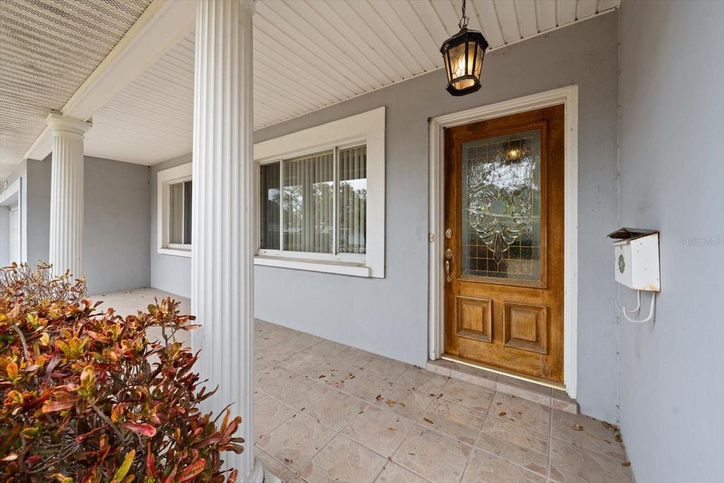 Photo of 230 Garden Circle, Belleair, FL 33756 (MLS # TB8483196)