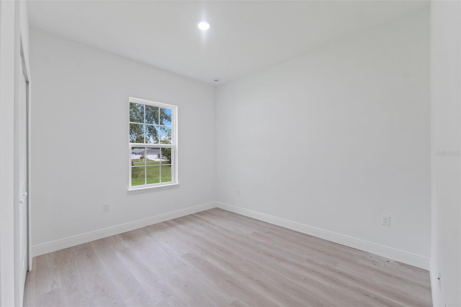 MARION OAKS UN 10 - Residential Lease