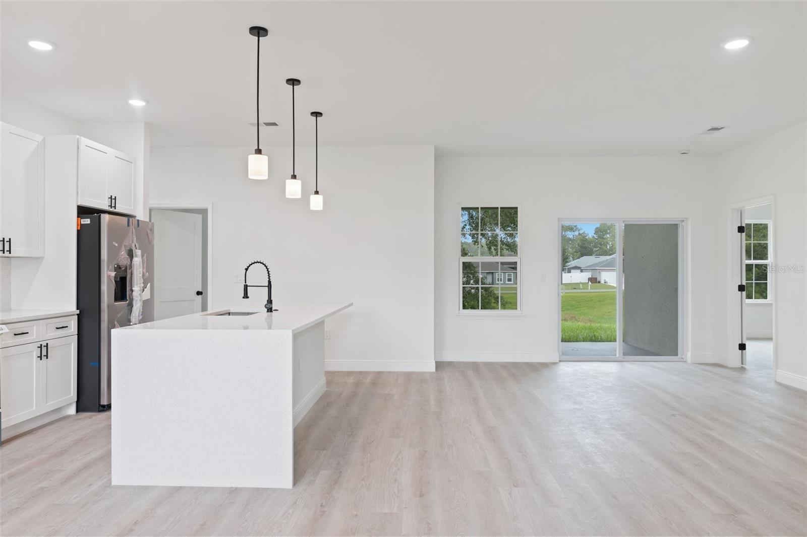 MARION OAKS UN 10 - Residential Lease