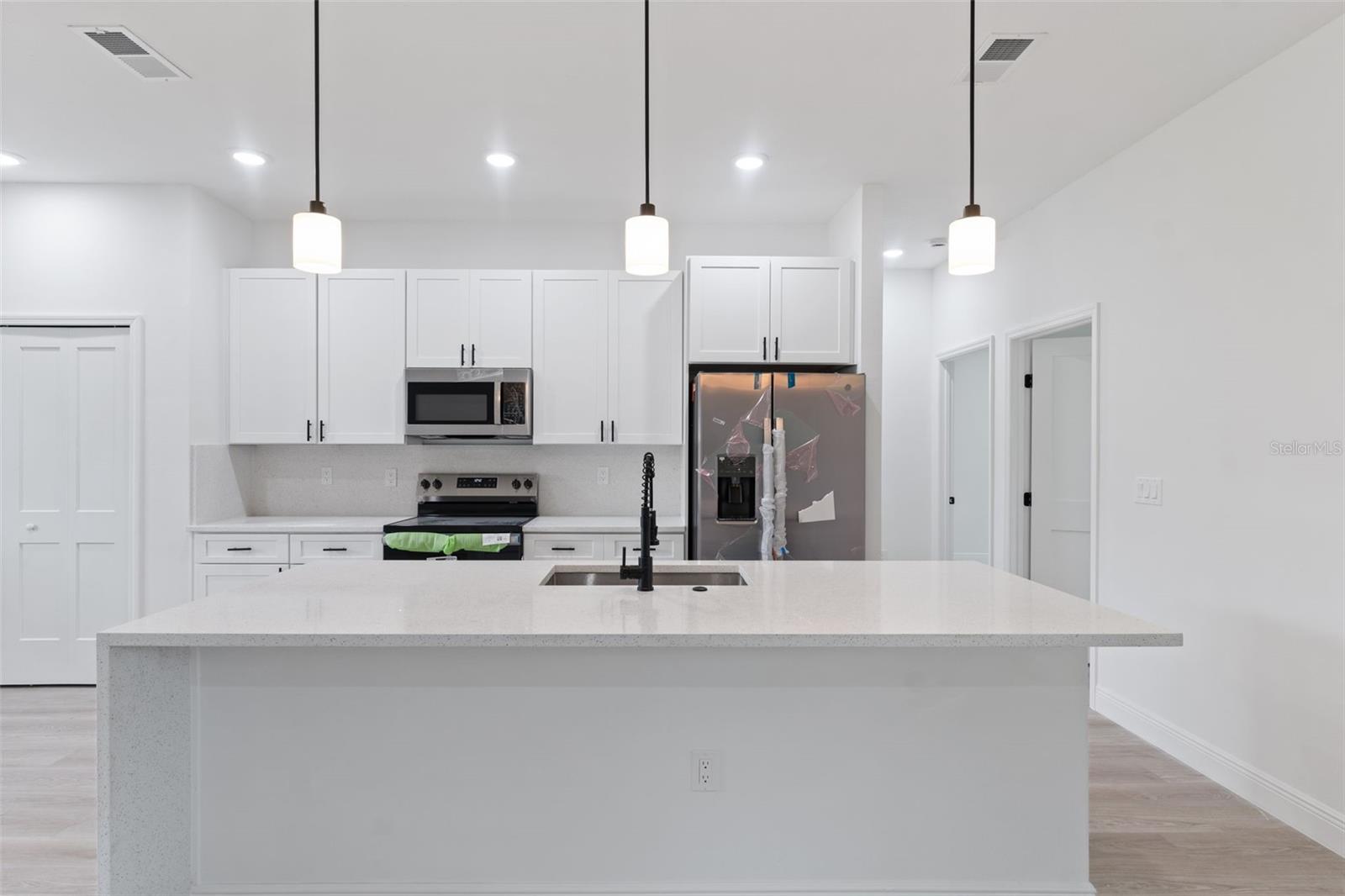 MARION OAKS UN 10 - Residential Lease