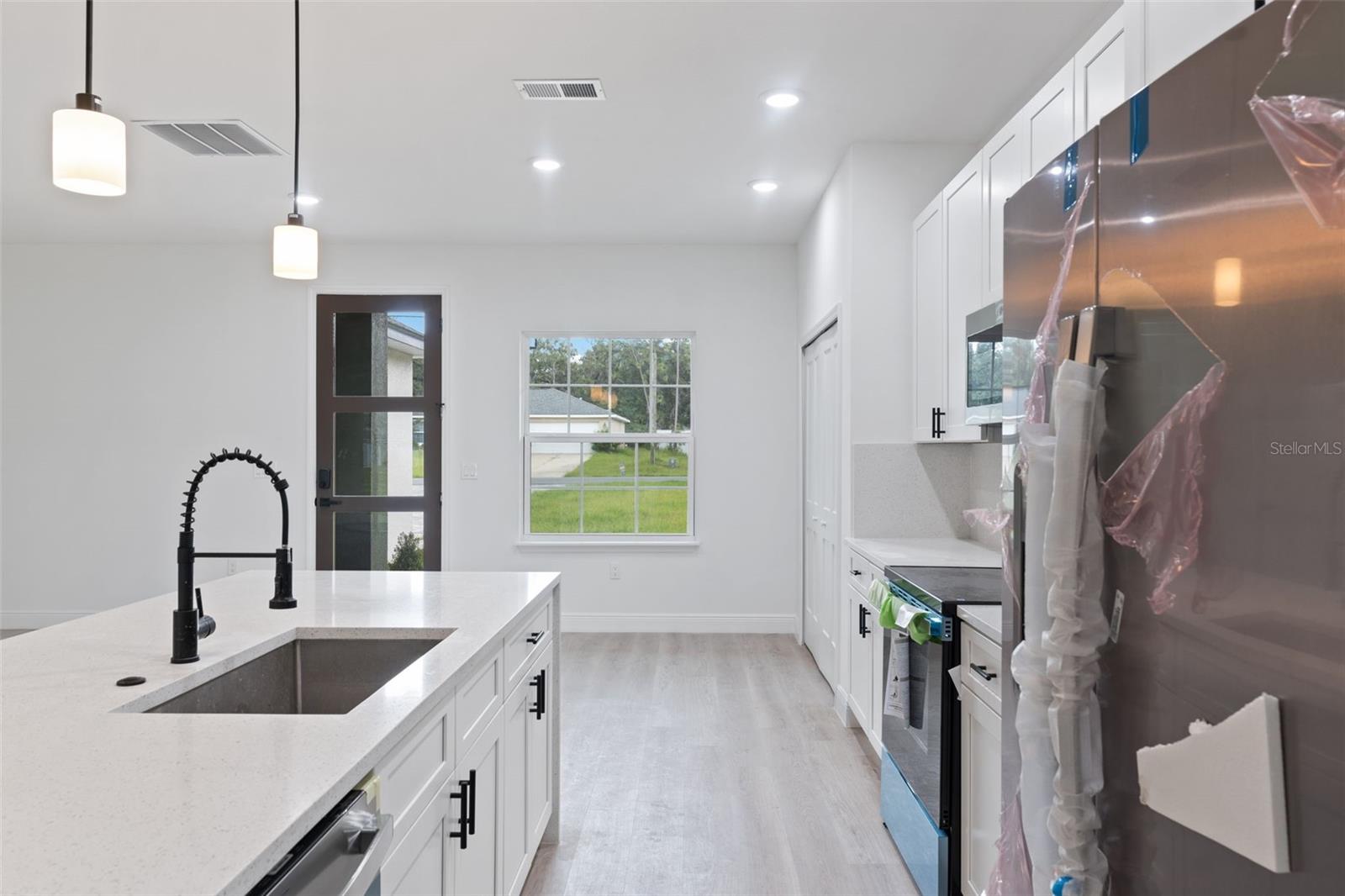 MARION OAKS UN 10 - Residential Lease