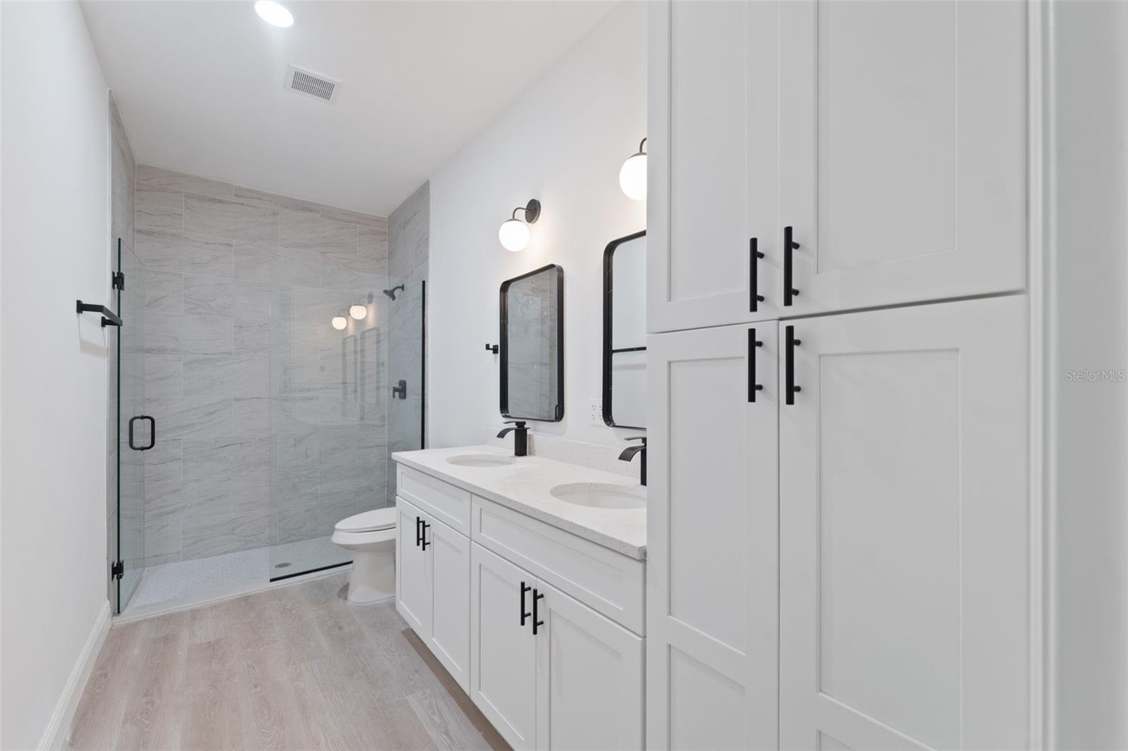 MARION OAKS UN 10 - Residential Lease