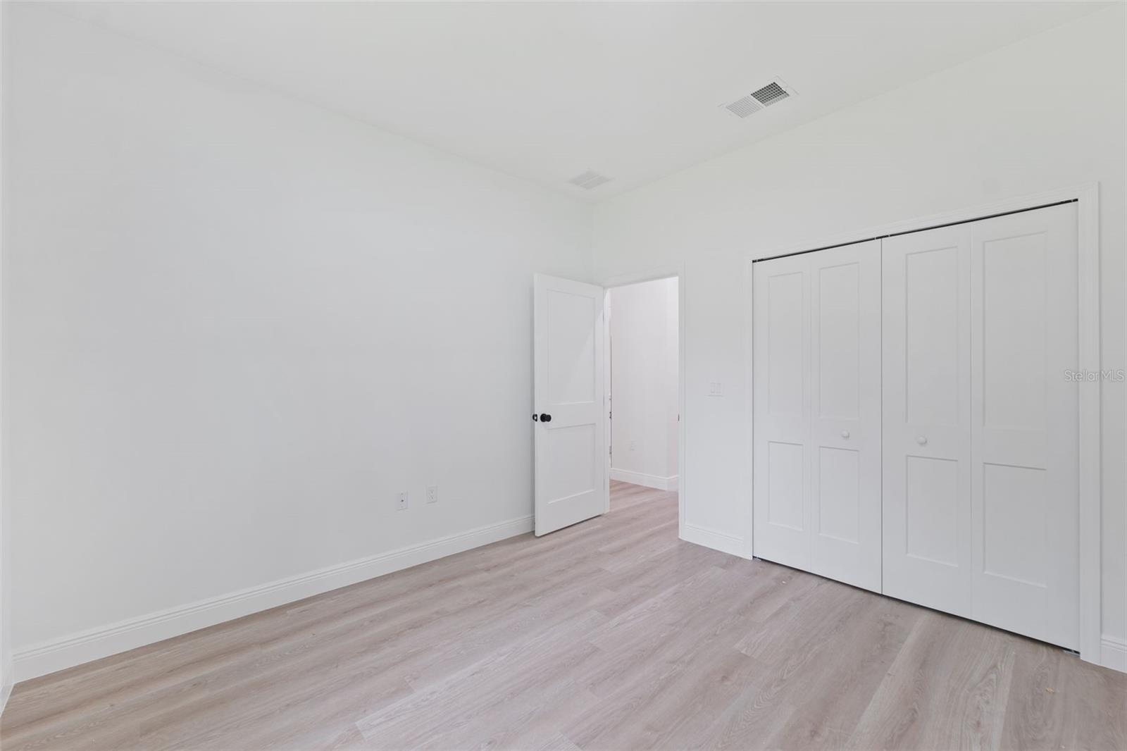 MARION OAKS UN 10 - Residential Lease