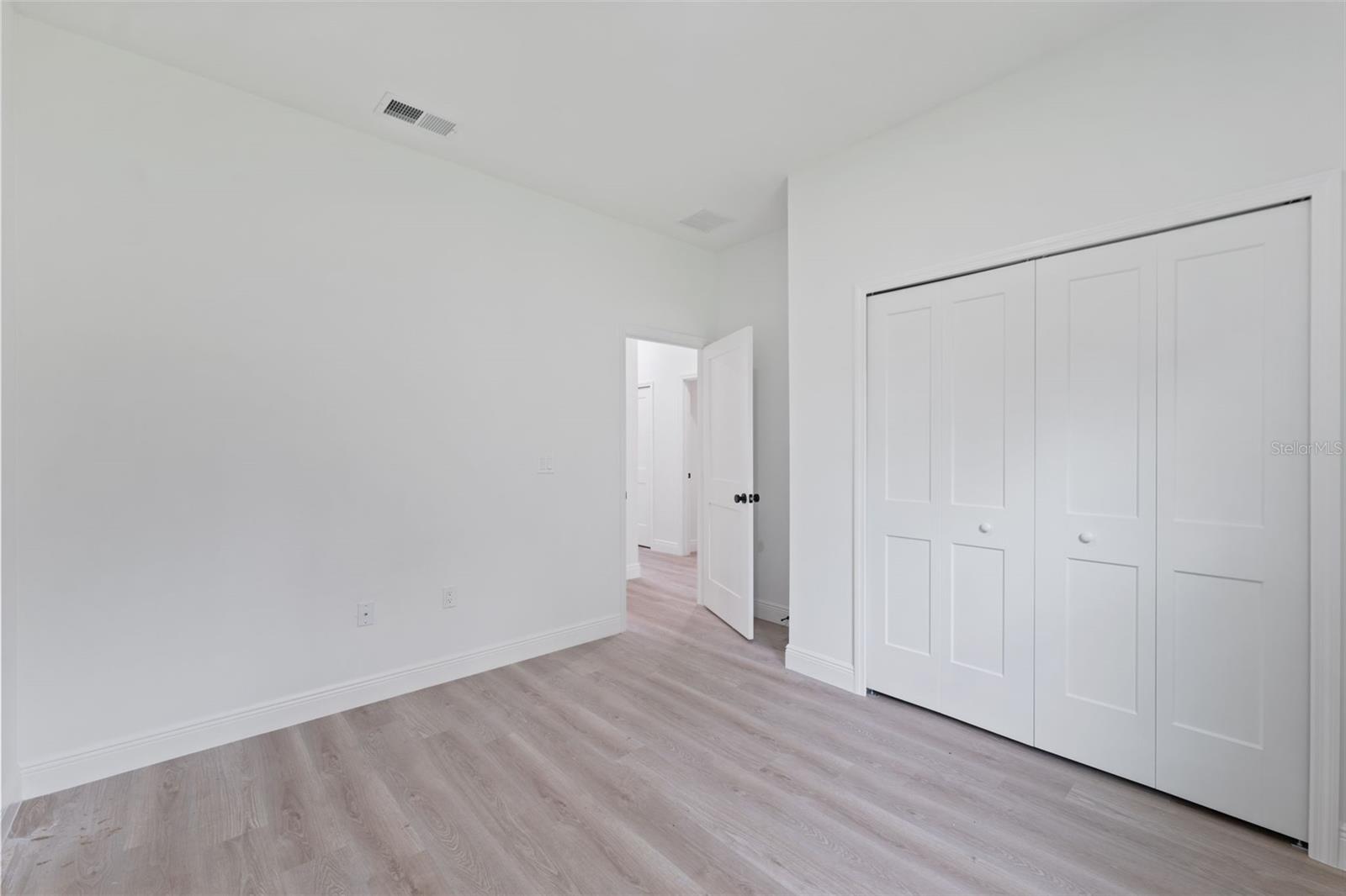 MARION OAKS UN 10 - Residential Lease