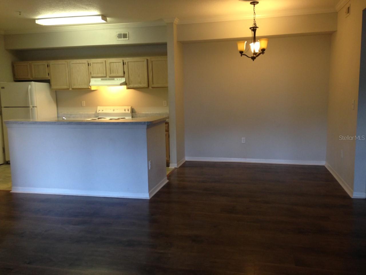 THE PINNACLE AT CARROLLWOOD A - Residential Lease