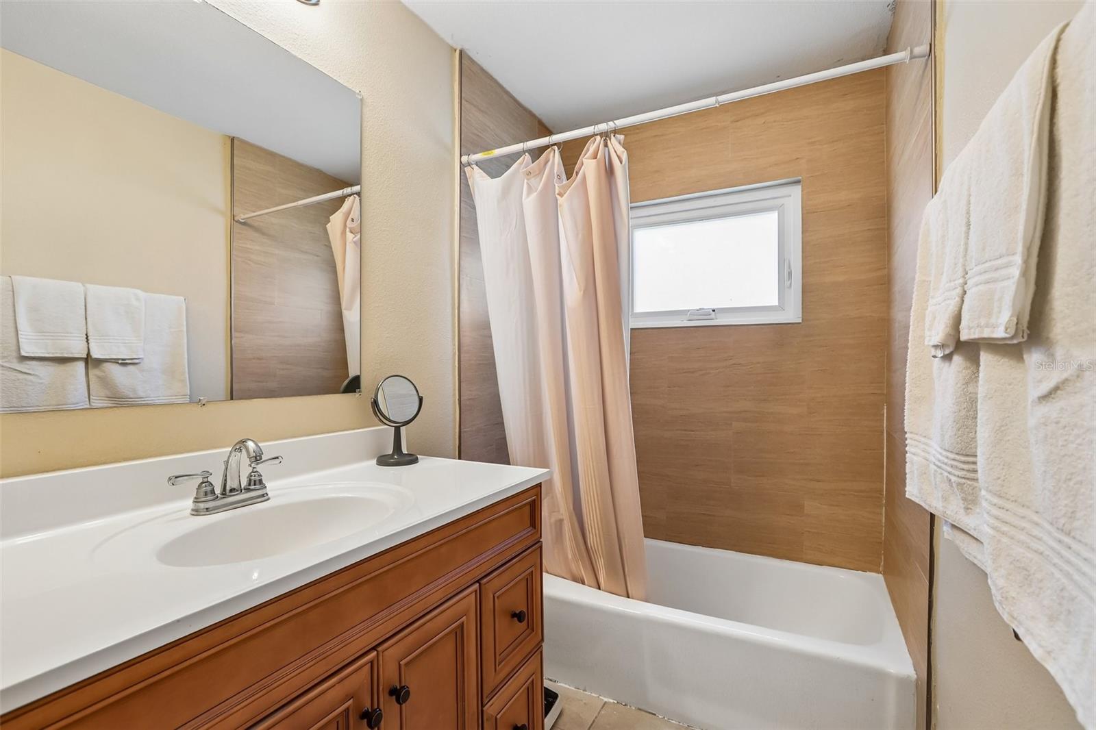 CURLEW GROVES UNIT TWO - Residential