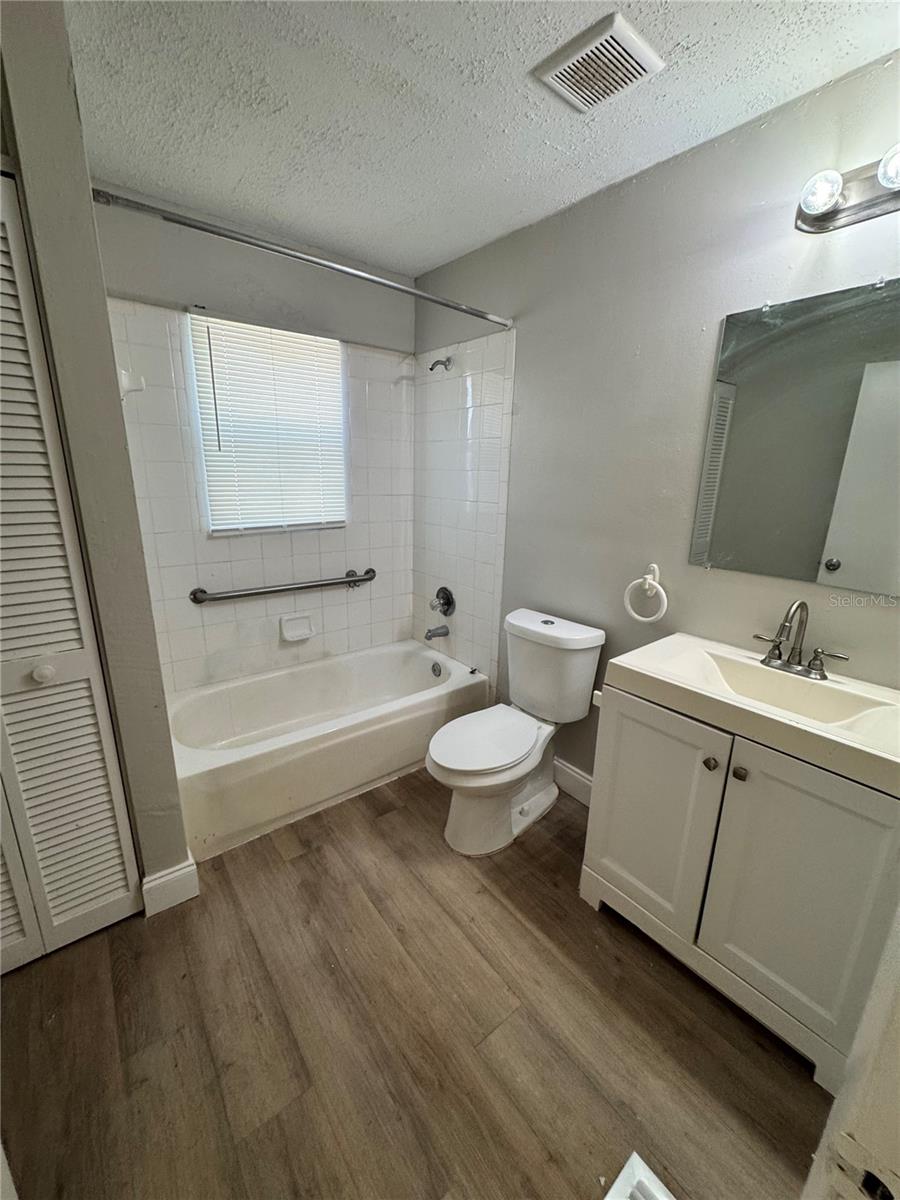 PERRY LT 04 BLK 17 KINGSTON - Residential Lease