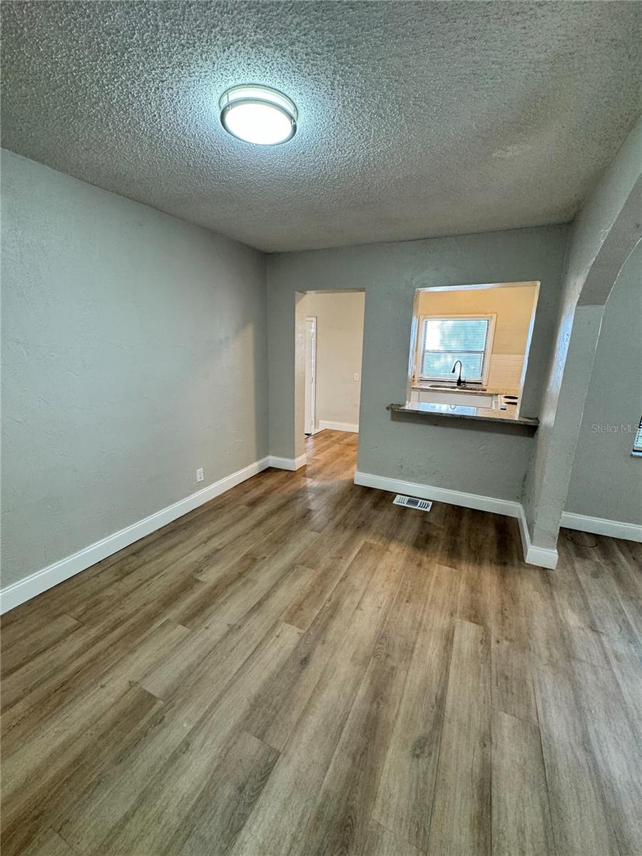 PERRY LT 04 BLK 17 KINGSTON - Residential Lease