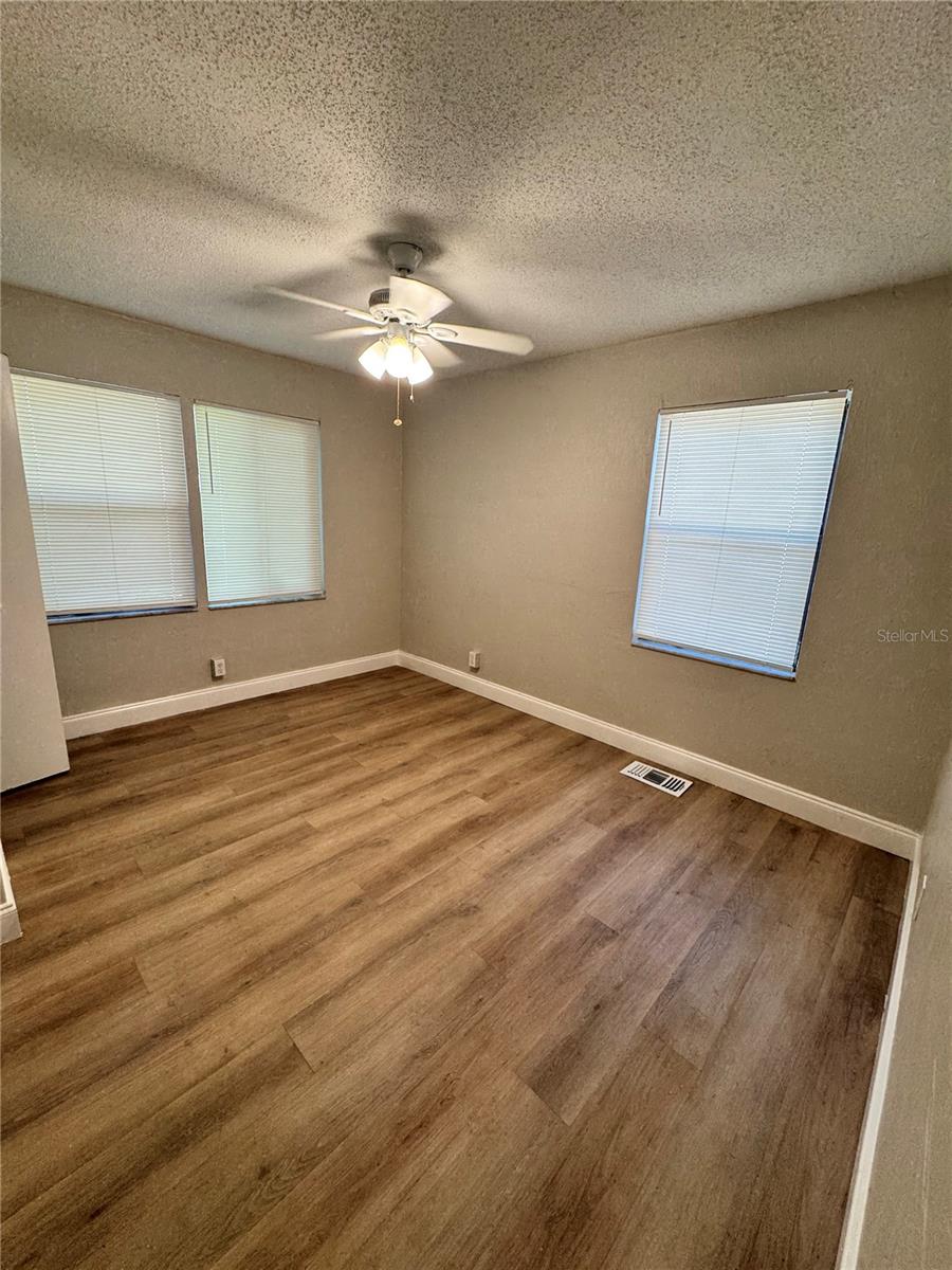 PERRY LT 04 BLK 17 KINGSTON - Residential Lease