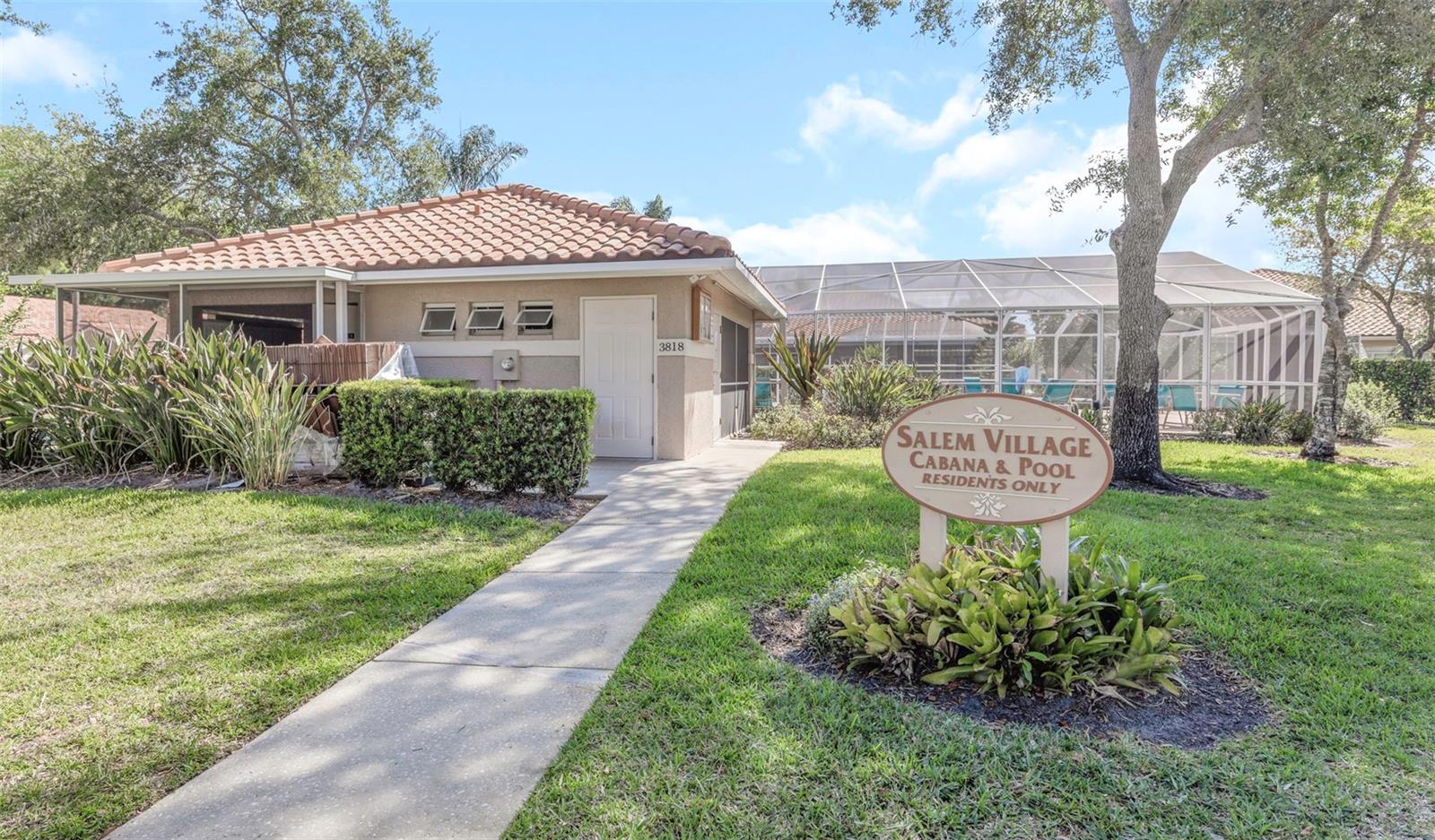 SALEM SQUARE - Residential Lease