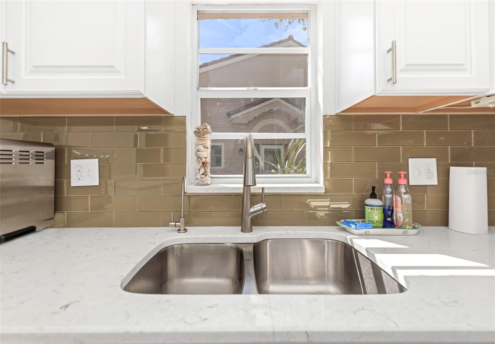 SALEM SQUARE - Residential Lease