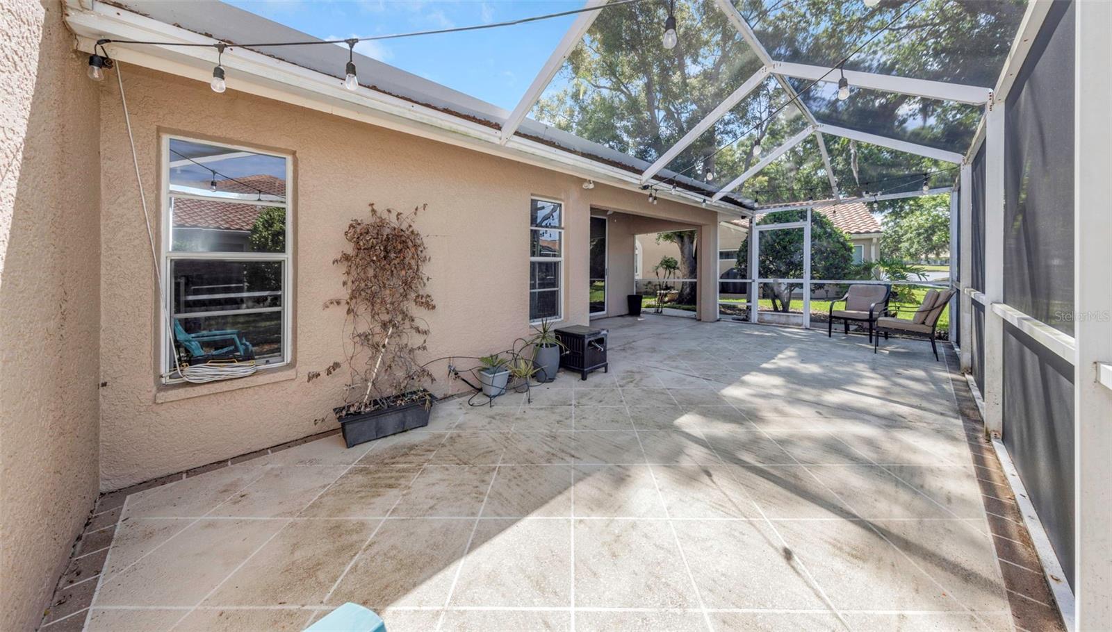 SALEM SQUARE - Residential Lease