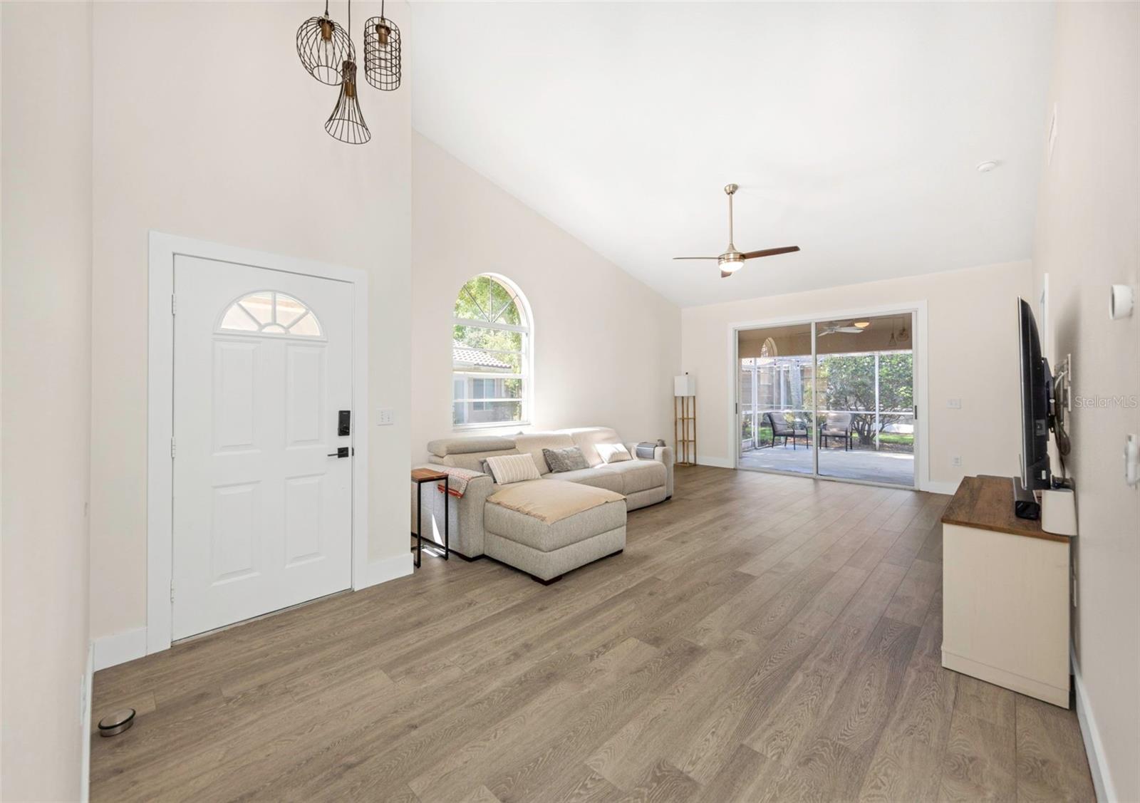 SALEM SQUARE - Residential Lease