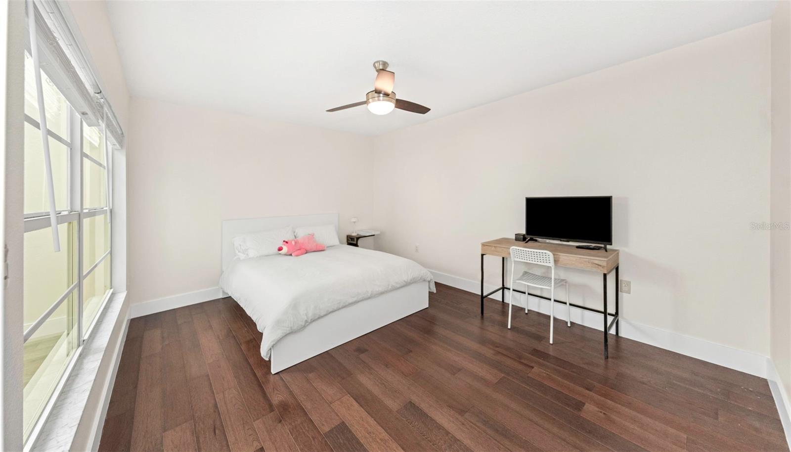 SALEM SQUARE - Residential Lease