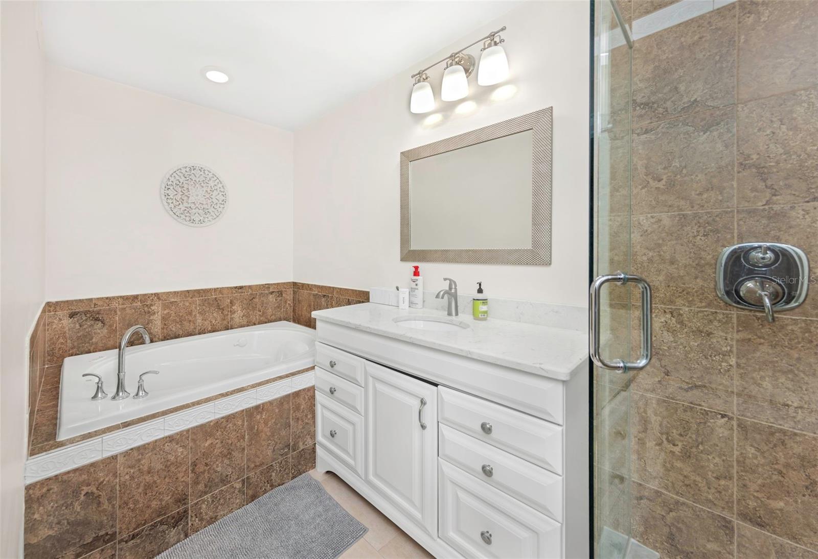 SALEM SQUARE - Residential Lease