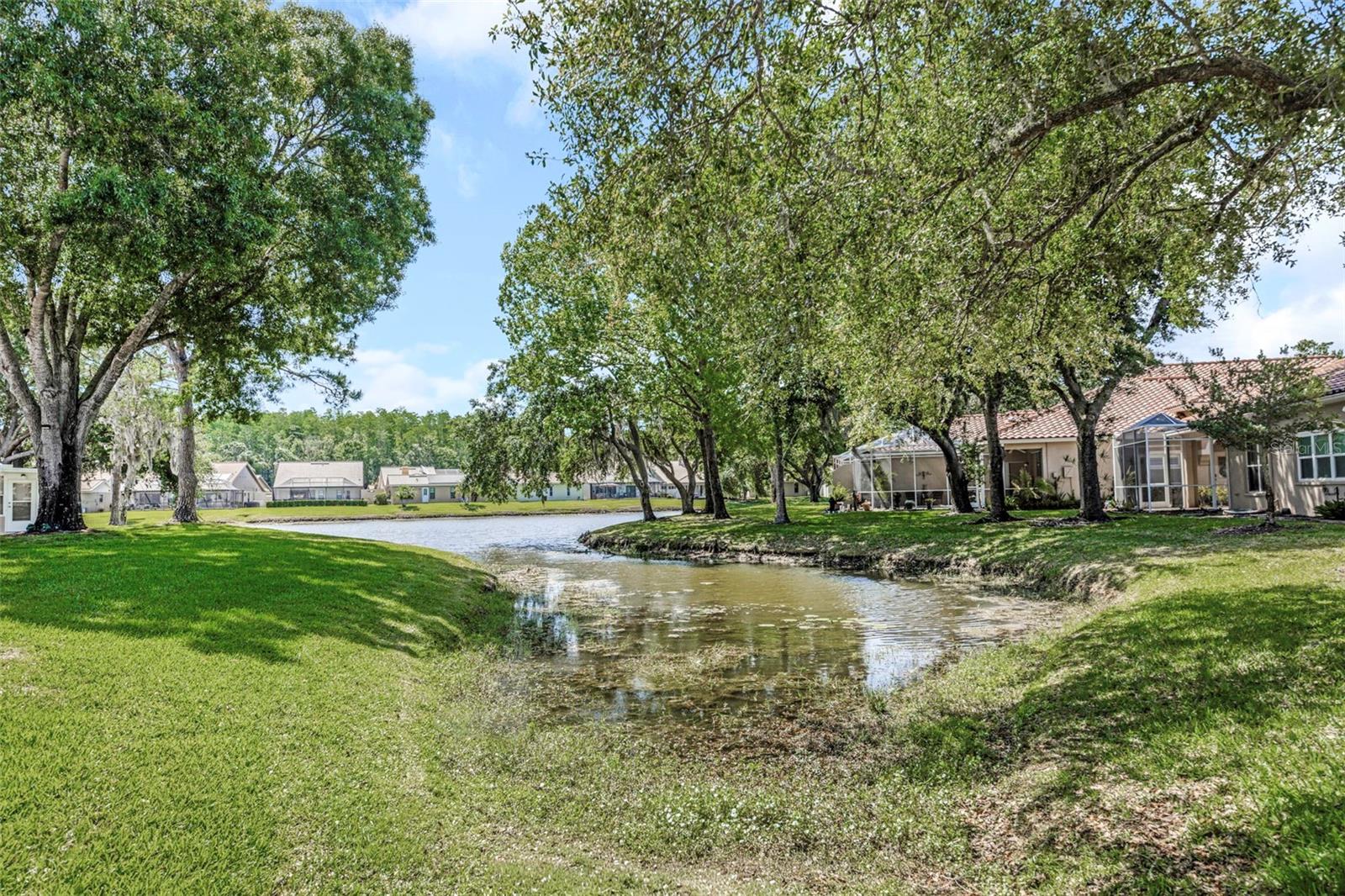 SALEM SQUARE - Residential Lease