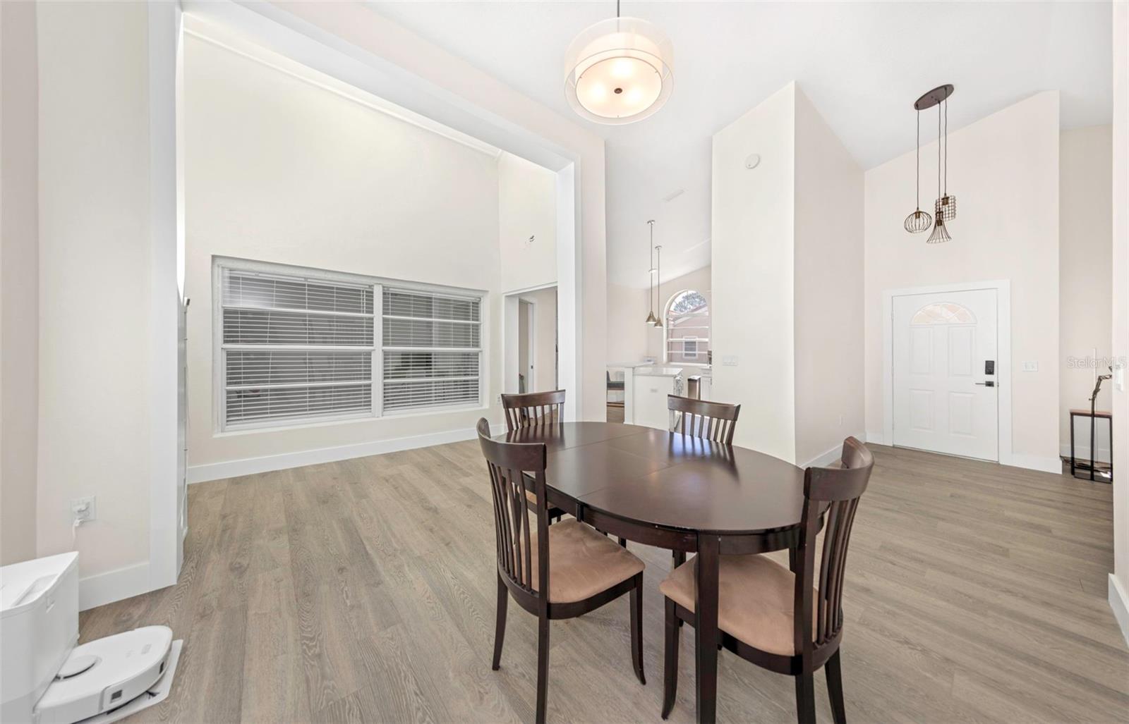 SALEM SQUARE - Residential Lease