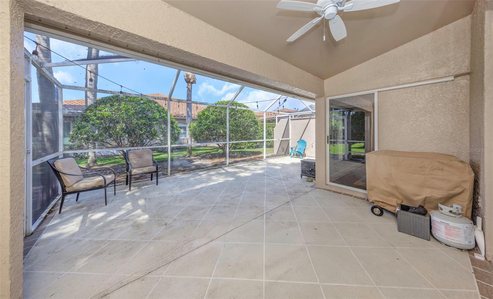 SALEM SQUARE - Residential Lease