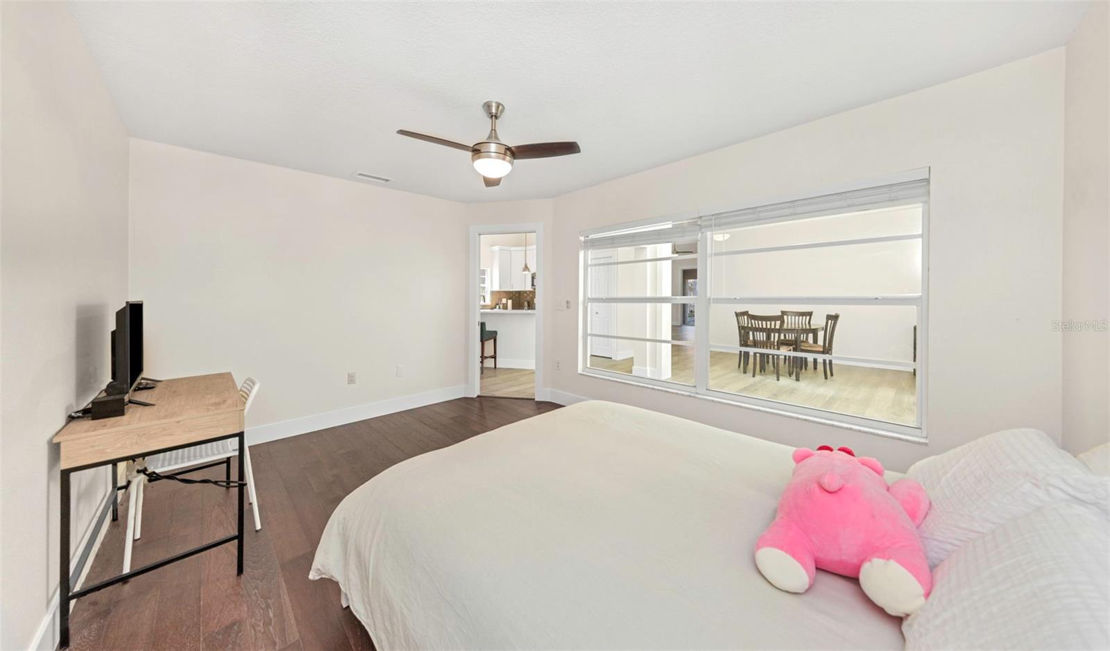 SALEM SQUARE - Residential Lease