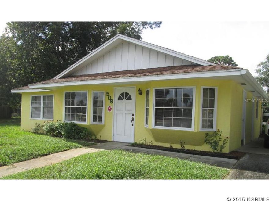 Office Bldg.  ideal for medical or professional usage.5 parking spaces plus 1 handicap space.Owner financing may be considered. ;Water: City