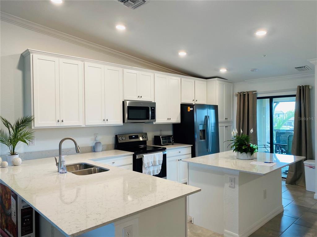LAKEWOOD NATIONAL GOLF CULB PH II - Residential Lease