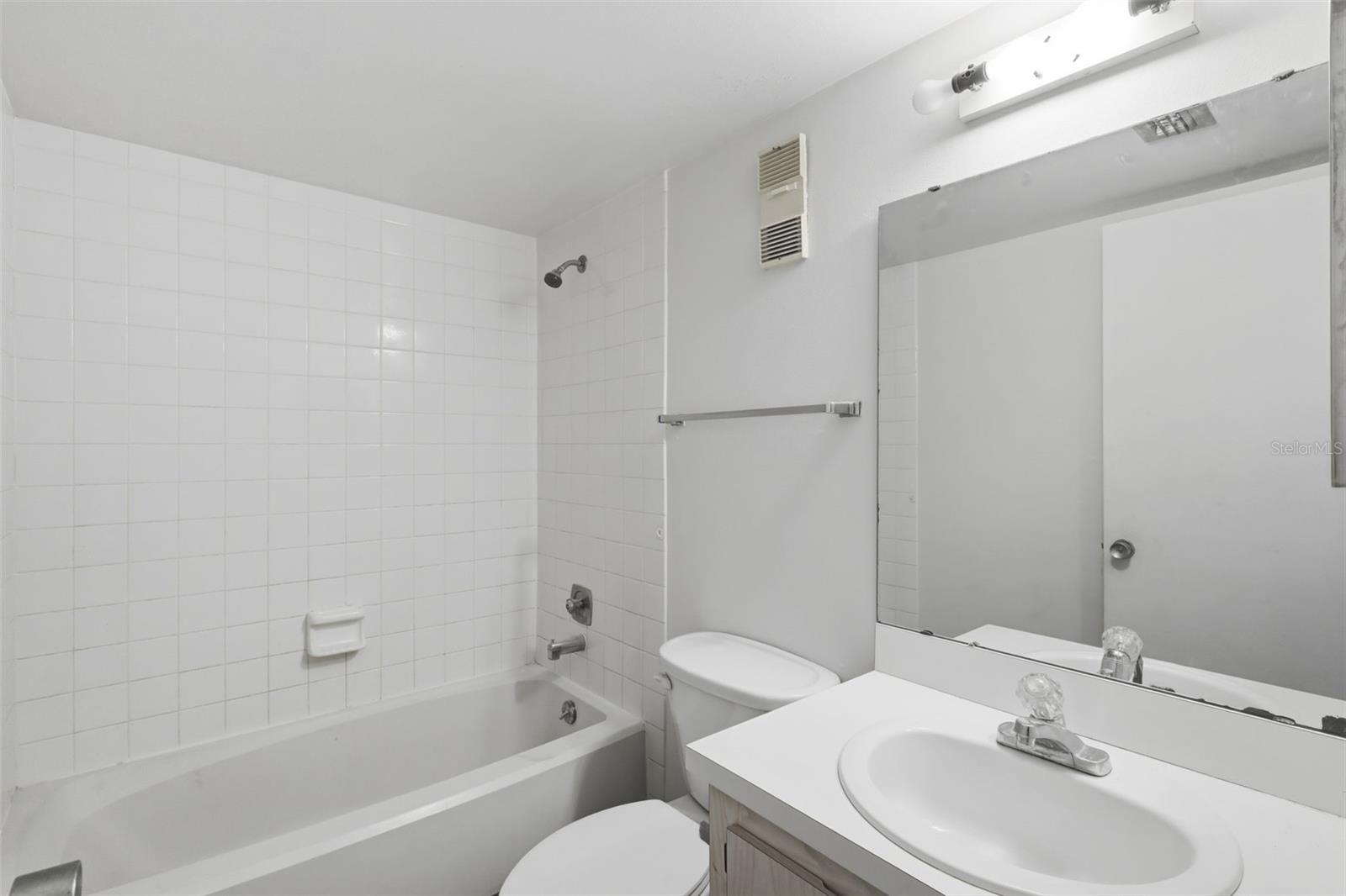 EDGEWATER CONDO APTS - Residential