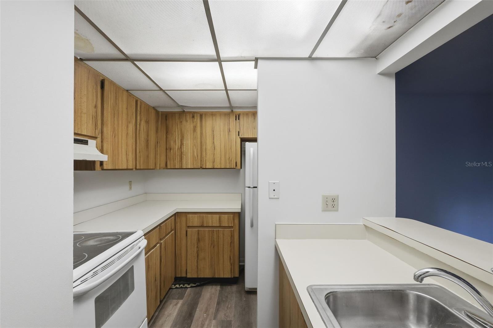 EDGEWATER CONDO APTS - Residential