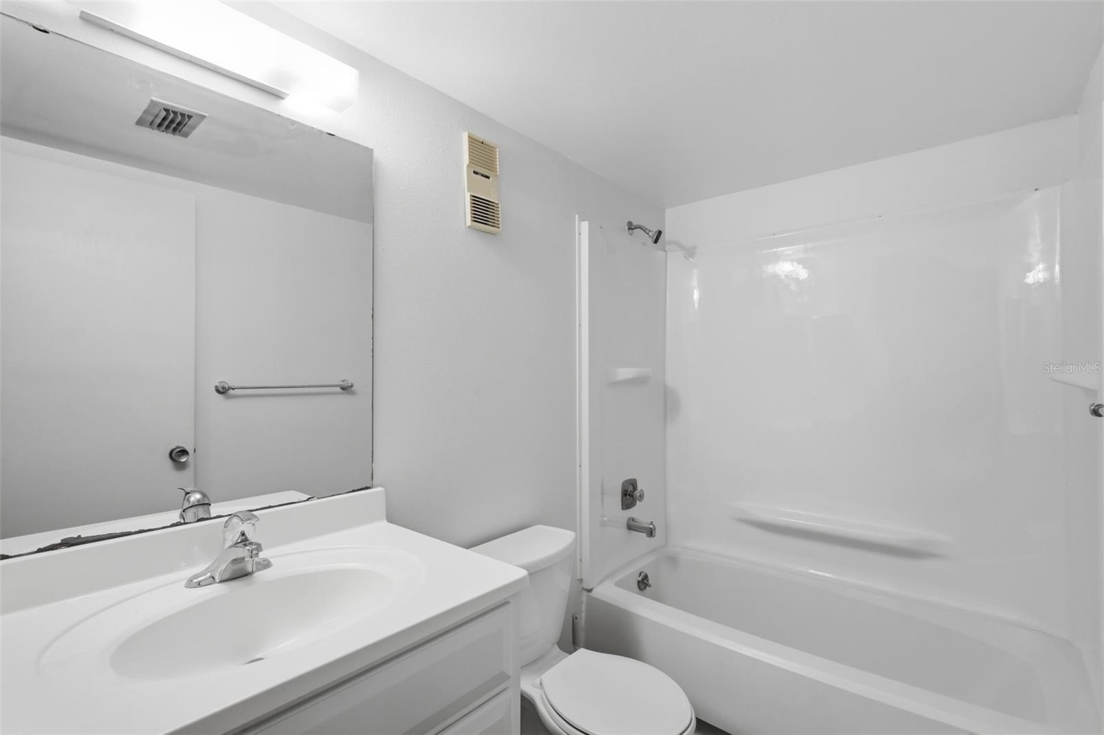 EDGEWATER CONDO APTS - Residential