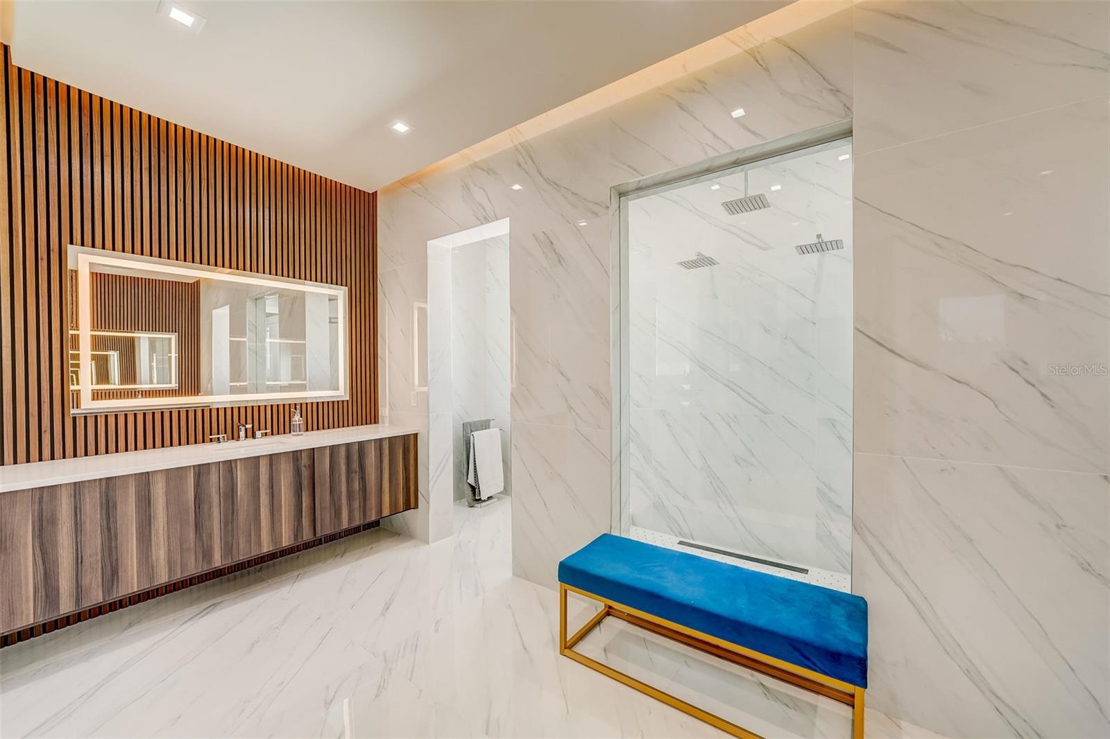 INDIAN POINT - Residential