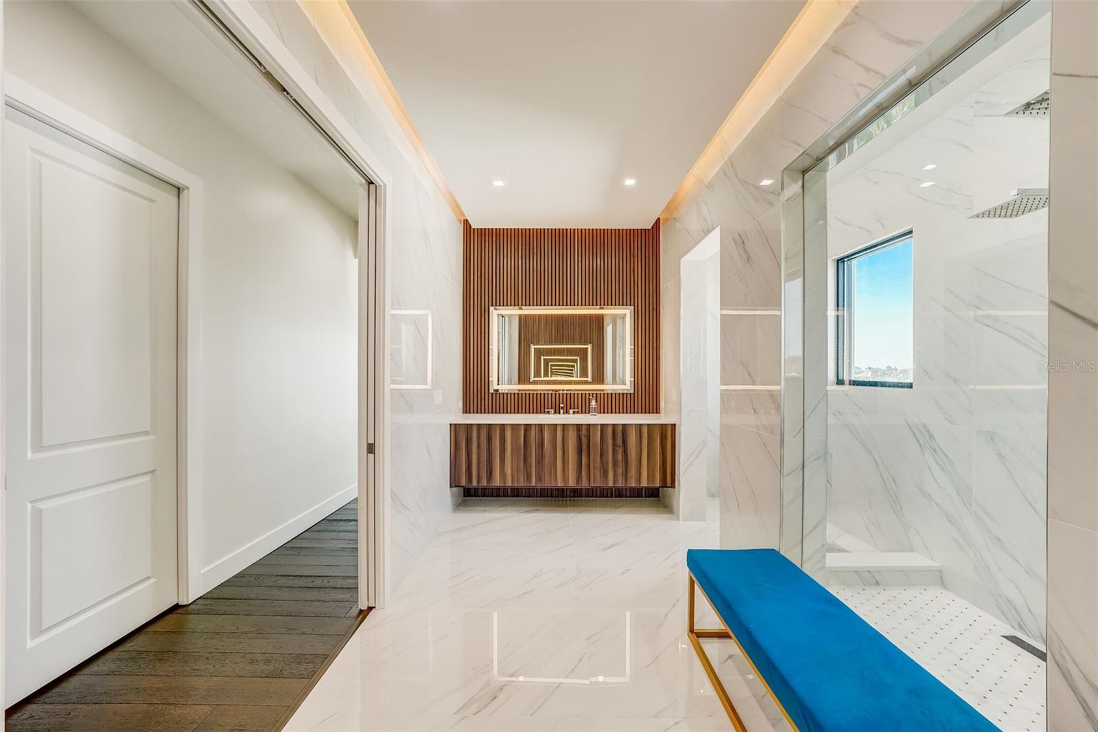 INDIAN POINT - Residential