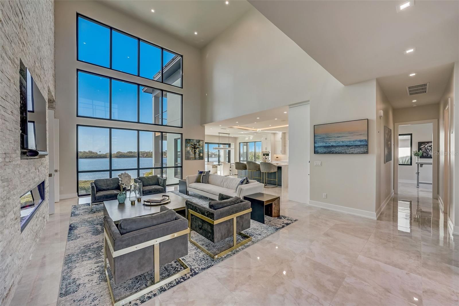 INDIAN POINT - Residential