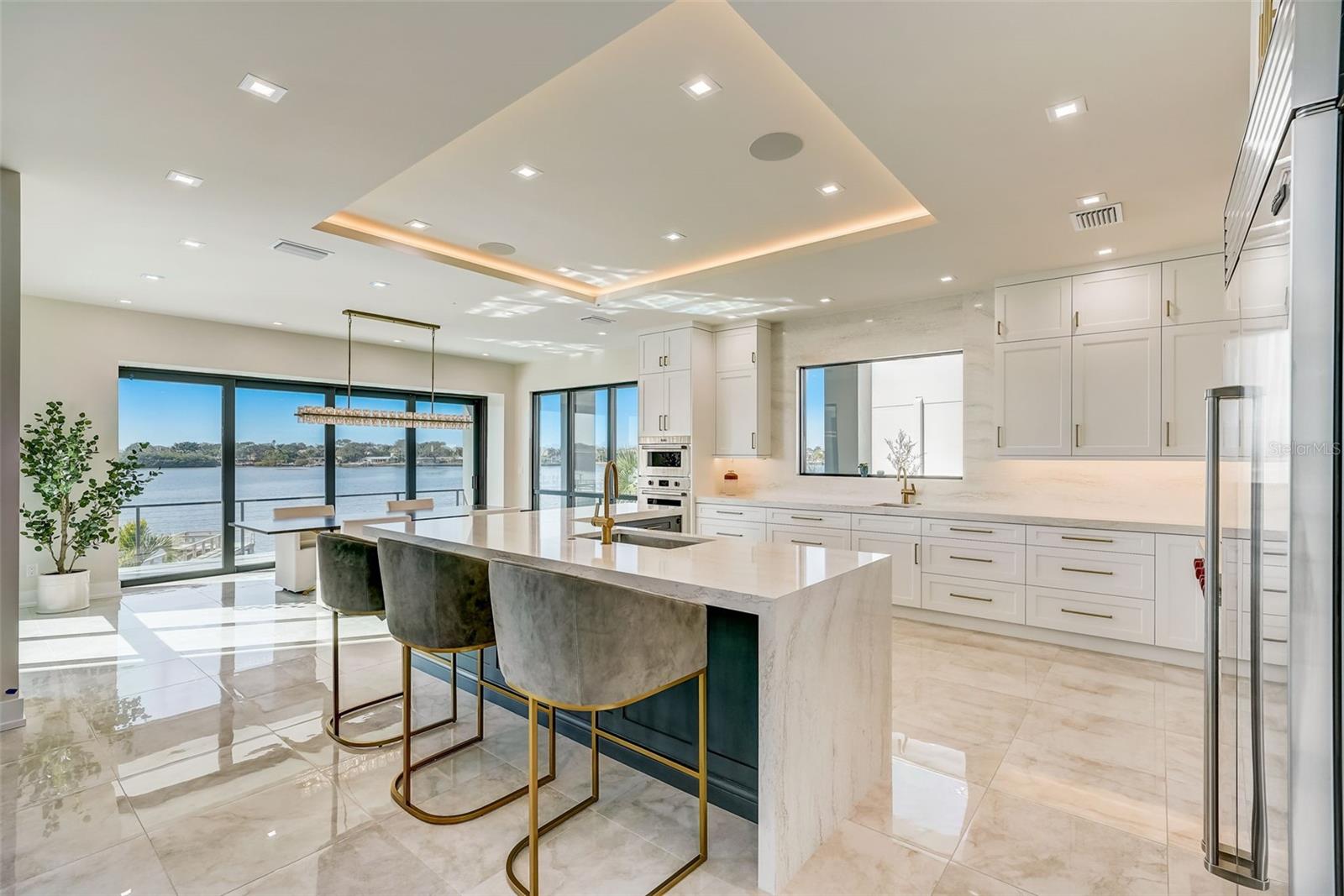 INDIAN POINT - Residential