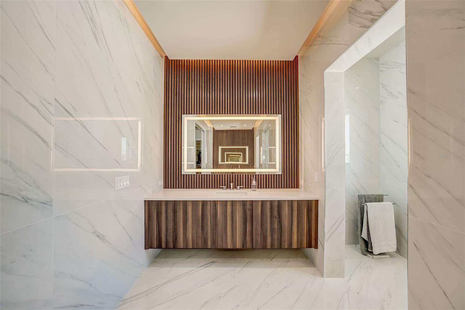 INDIAN POINT - Residential