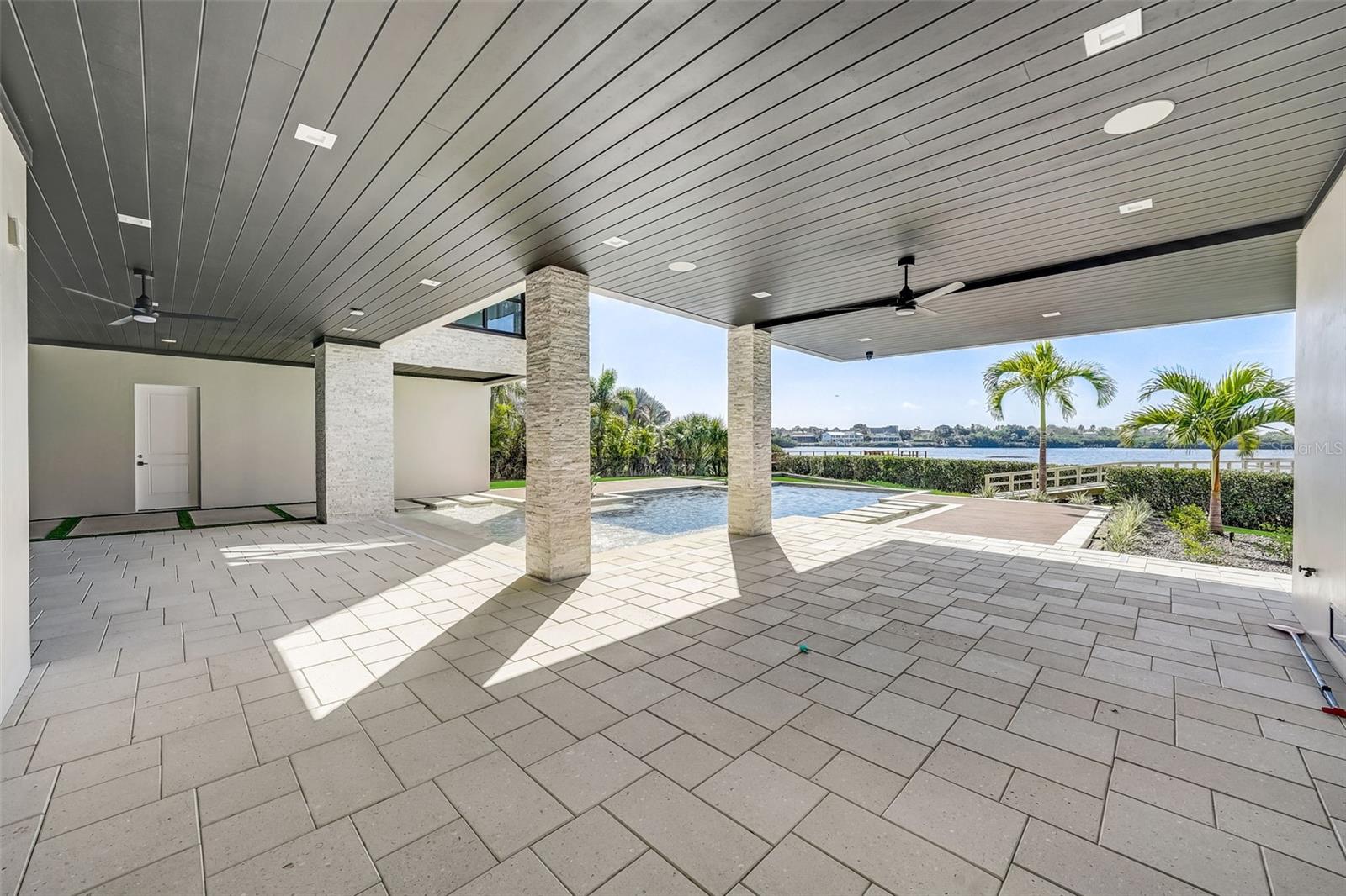 INDIAN POINT - Residential