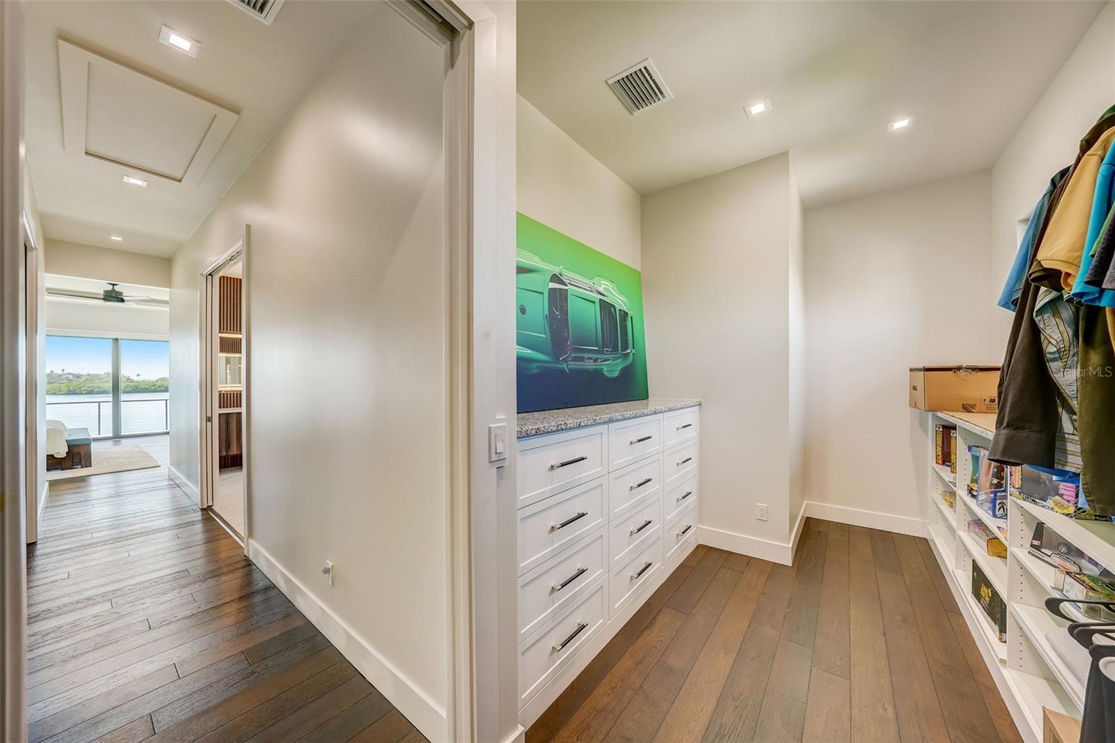 INDIAN POINT - Residential