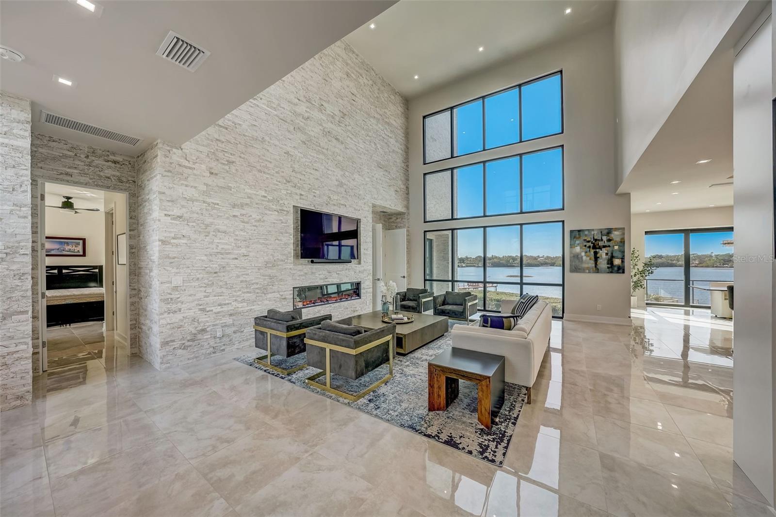 INDIAN POINT - Residential