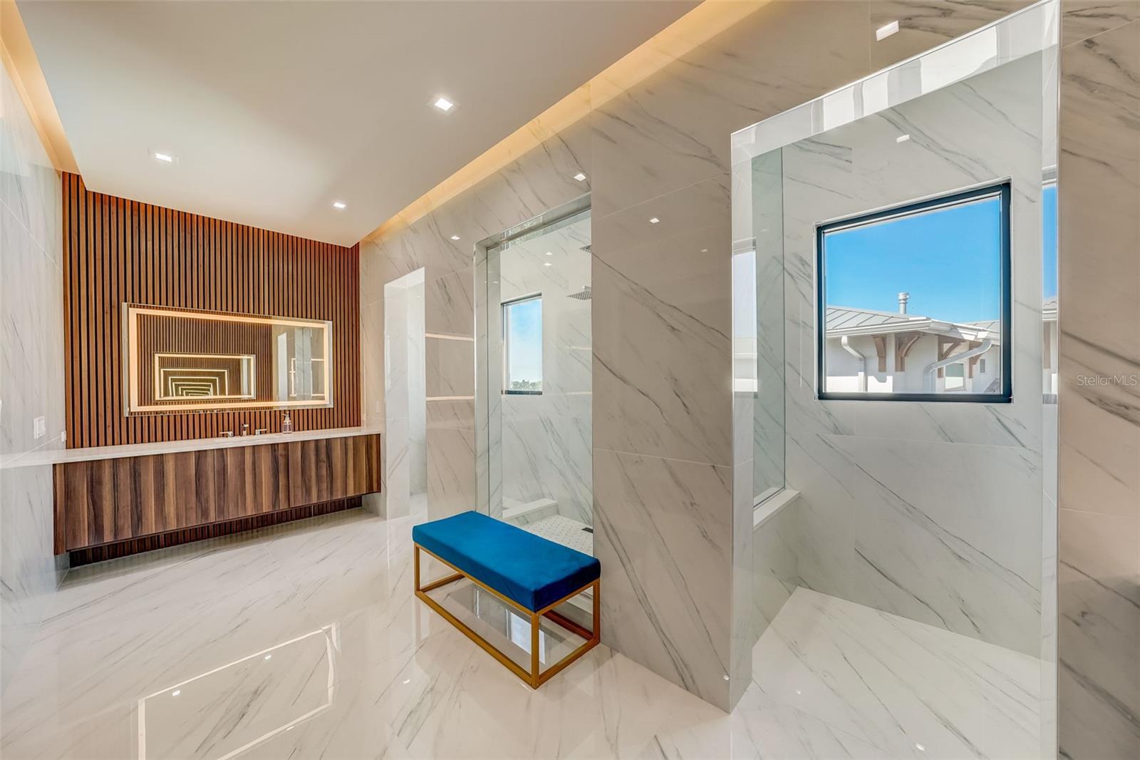 INDIAN POINT - Residential