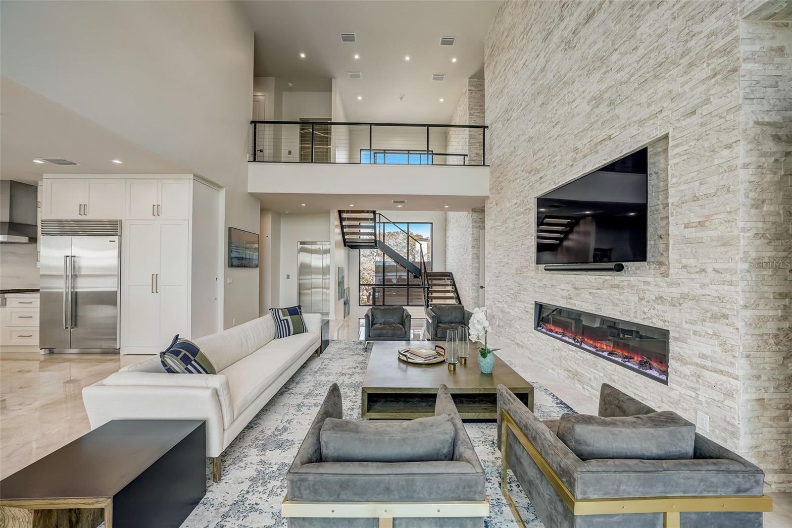 INDIAN POINT - Residential