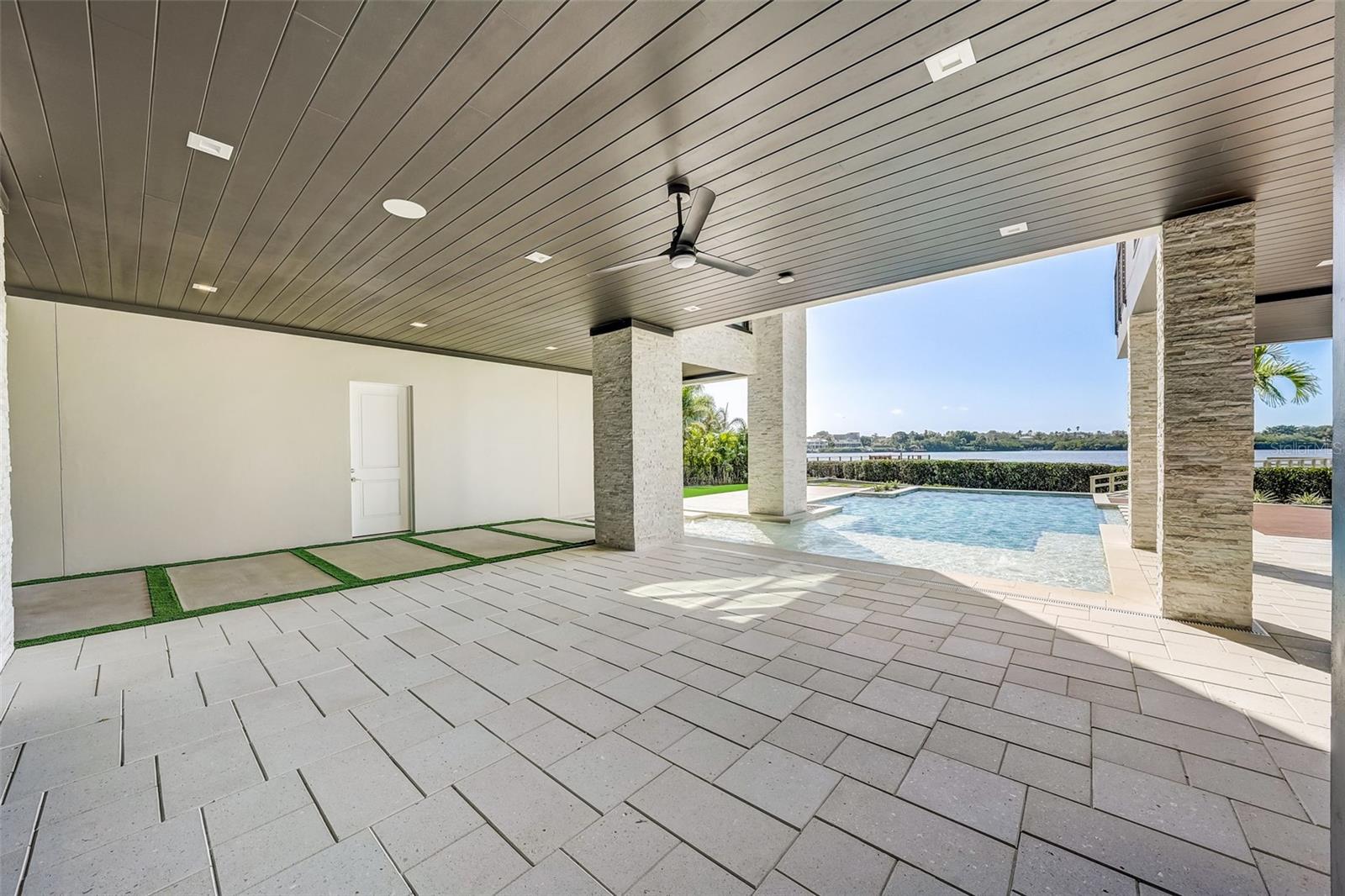 INDIAN POINT - Residential