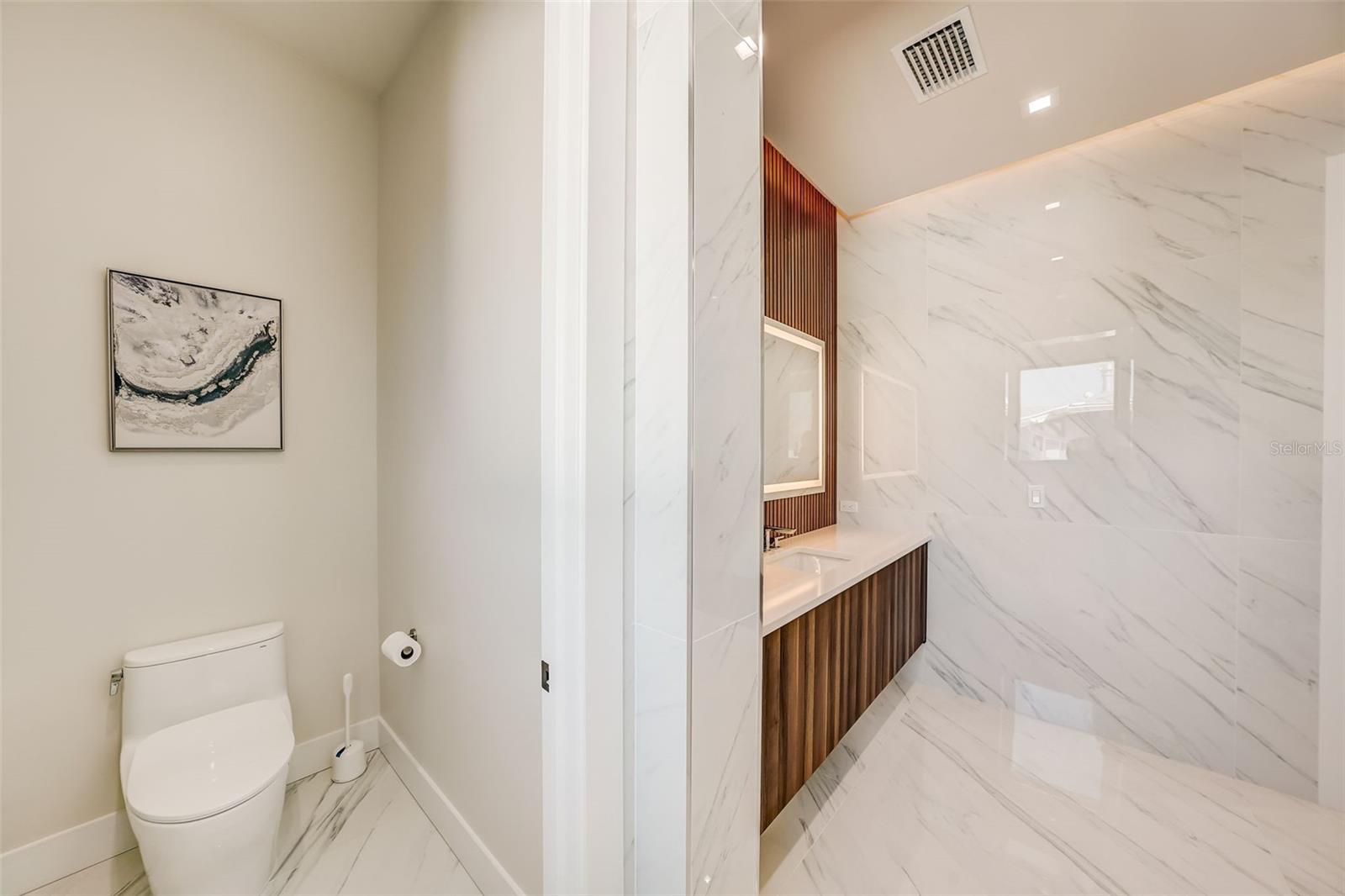 INDIAN POINT - Residential